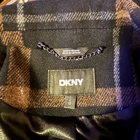 DKNY plaid winter coat - Picture 8 of 8